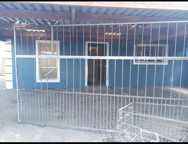 3 BEDROOM HOUSE FOR SALE IN RETREAT